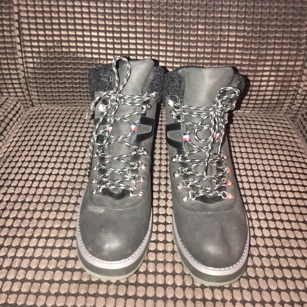 Tommy Hilfiger boots